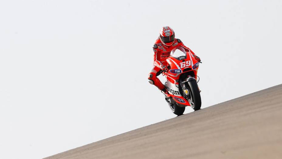 Nicky Hayden fechou a lista do dez melhores dos treinos livres em Arag&oacute;n | <a href="https://beta-develop.quatrorodas.abril.com.br/moto/noticias/motogp-marquez-lidera-sexta-feira-aragon-755443.shtml" rel="migration">Leia mais</a>