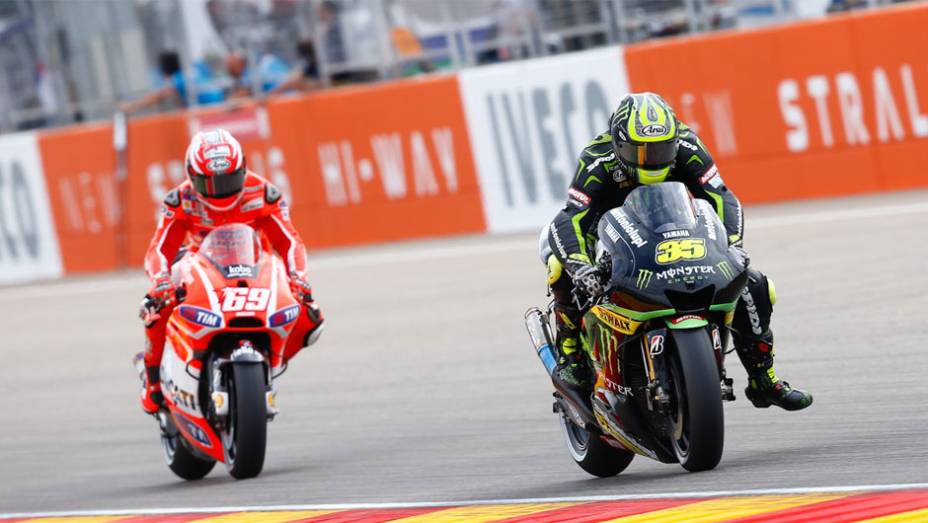 Cal Crutchlow foi o sétimo em Aragón | <a href="https://beta-develop.quatrorodas.abril.com.br/moto/noticias/motogp-marquez-garante-pole-aragon-755537.shtml" rel="migration">Leia mais</a>