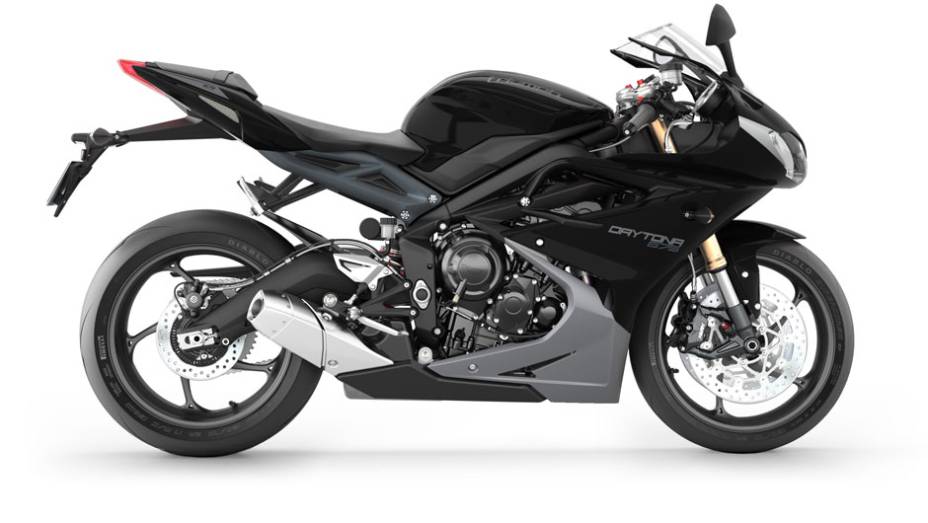 Modelo custa R$ 41.900, e a maior parte das diferen&ccedil;as aparece no conjunto de suspens&otilde;es e freios | <a href="https://beta-develop.quatrorodas.abril.com.br/moto/noticias/triumph-daytona-675-chega-r-41-900-781670.shtml" rel="migration">Leia mais</a>