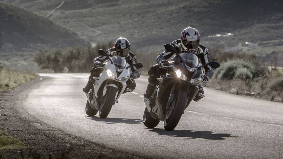 Motocicleta vem sendo montada em Manaus (AM) desde fevereiro de 2014 | <a href="https://beta-develop.quatrorodas.abril.com.br/moto/noticias/triumph-daytona-675-chega-r-41-900-781670.shtml" rel="migration">Leia mais</a> Motocicleta vem sendo montada em Manaus (AM) desde fevereiro de 2014 | <a href="https://beta-develop.quatrorodas.abril.com.br/moto/noticias/triumph-daytona-675-chega-r-41-900-781670.shtml" rel="migration">Leia mais</a>