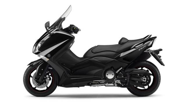 Scooter tem motor bicilíndrico de 530 cc que gera 46,5 cavalos de potência | <a href="https://beta-develop.quatrorodas.abril.com.br/moto/noticias/tmax-destaque-yamaha-salao-duas-rodas-756402.shtml" rel="migration">Leia mais</a> Scooter tem motor bicilíndrico de 530 cc que gera 46,5 cavalos de potência | <a href="https://beta-develop.quatrorodas.abril.com.br/moto/noticias/tmax-destaque-yamaha-salao-duas-rodas-756402.shtml" rel="migration">Leia mais</a>