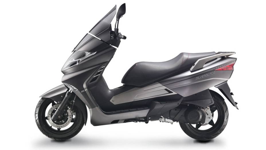 Keeway Silverblade 250i | <a href="https://beta-develop.quatrorodas.abril.com.br/moto/noticias/keeway-chega-ao-brasil-oito-modelos-756823.shtml" rel="migration">Leia mais</a>