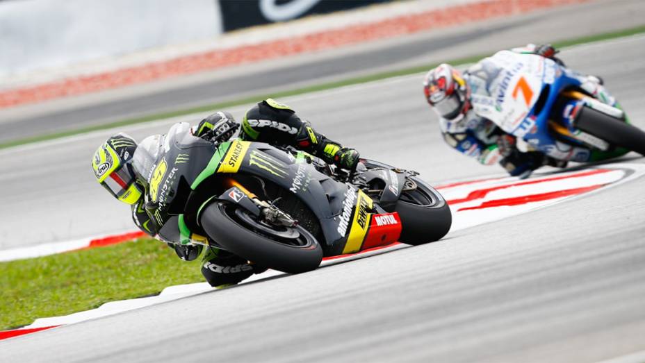 Cal Crutchlow completou a primeira fila em Sepang | <a href="https://beta-develop.quatrorodas.abril.com.br/moto/noticias/motogp-marquez-conquista-pole-malasia-756881.shtml" rel="migration">Leia mais</a>