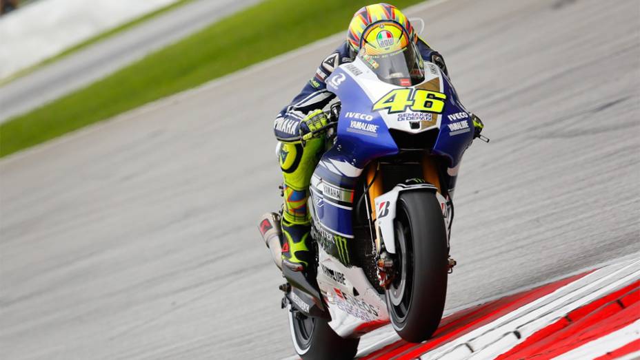 Valentino Rossi ficou com o quarto lugar em Sepang | <a href="https://beta-develop.quatrorodas.abril.com.br/moto/noticias/motogp-dani-pedrosa-vence-sepang-756916.shtml" rel="migration">Leia mais</a>