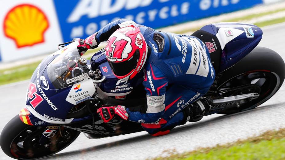 Aleix Espargaró ficou com o nono lugar | <a href="https://beta-develop.quatrorodas.abril.com.br/moto/noticias/motogp-dani-pedrosa-vence-sepang-756916.shtml" rel="migration">Leia mais</a>