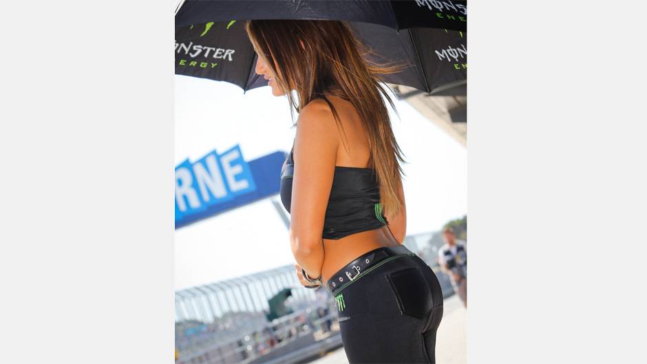 Veja as belas Garotas da MotoGP - Austr&aacute;lia | <a href="https://beta-develop.quatrorodas.abril.com.br/moto/noticias/motogp-lorenzo-vence-embola-campeonato-757595.shtml" rel="migration">Leia mais</a>
