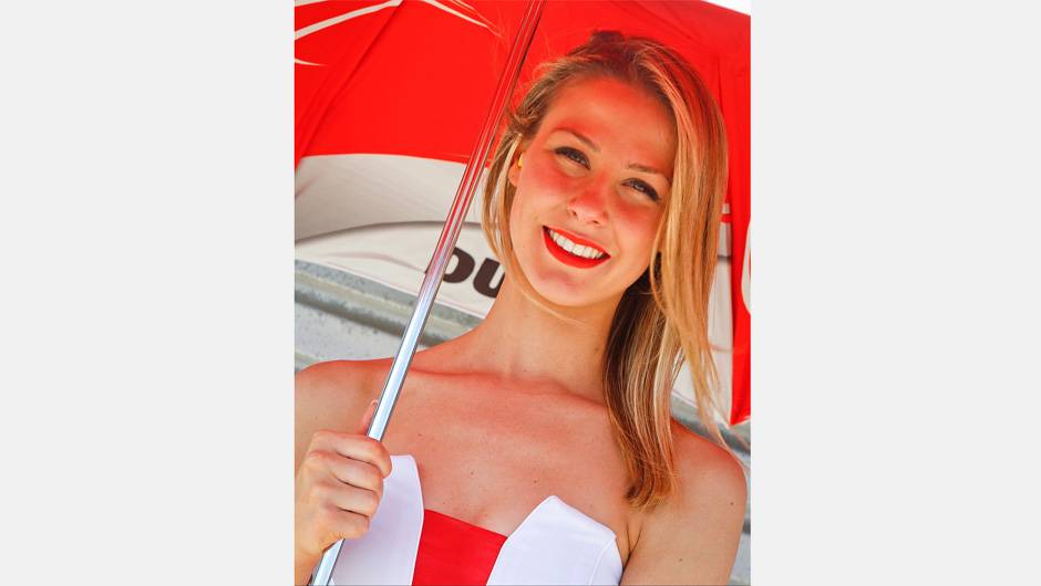 Veja as belas Garotas da MotoGP - Austr&aacute;lia | <a href="https://beta-develop.quatrorodas.abril.com.br/moto/noticias/motogp-lorenzo-vence-embola-campeonato-757595.shtml" rel="migration">Leia mais</a>