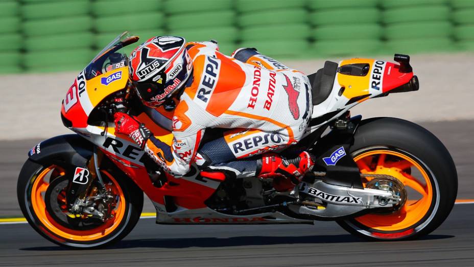 Márquez foi o mais rápido no primeiro dia de treinos em Valência | <a href="https://beta-develop.quatrorodas.abril.com.br/moto/noticias/motogp-marquez-mais-rapido-valencia-nesta-sexta-759752.shtml" rel="migration">Leia mais</a>