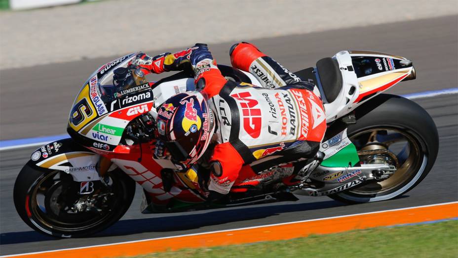 Bradl ficou com o sexto tempo | <a href="https://beta-develop.quatrorodas.abril.com.br/moto/noticias/motogp-marquez-mais-rapido-valencia-nesta-sexta-759752.shtml" rel="migration">Leia mais</a>