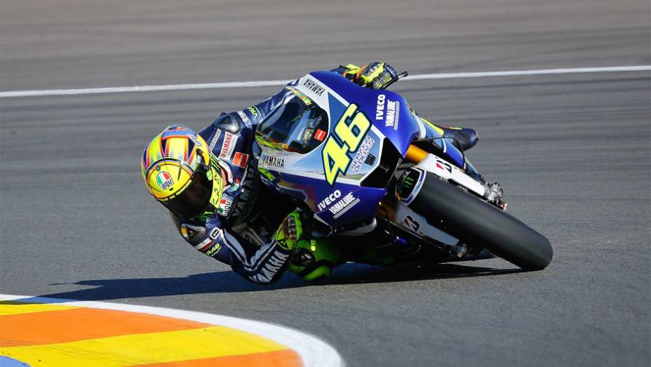 Rossi precisou se contentar com o quarto tempo | <a href="https://beta-develop.quatrorodas.abril.com.br/moto/noticias/motogp-marquez-largara-pole-valencia-759861.shtml" rel="migration">Leia mais</a>