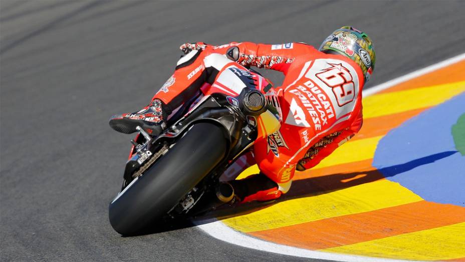 Hayden fechou a lista dos dez melhores no gri de largada | <a href="https://beta-develop.quatrorodas.abril.com.br/moto/noticias/motogp-marquez-largara-pole-valencia-759861.shtml" rel="migration">Leia mais</a>