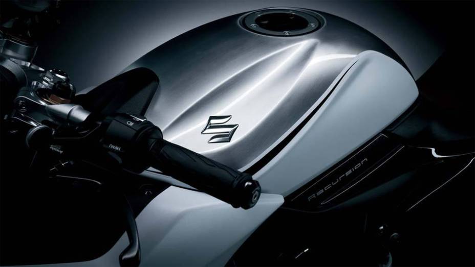 O torque m&aacute;ximo da Recursion &eacute; de 10,23 mkgf a 4.500 rpm | <a href="https://beta-develop.quatrorodas.abril.com.br/moto/noticias/suzuki-mostra-recursion-concept-761664.shtml" rel="migration">Leia mais</a>