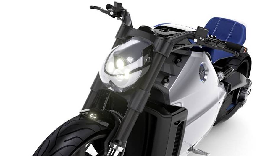 Sua bateria de &iacute;ons de l&iacute;tio de 12,8 kWh permite um alcance de at&eacute; 180 quil&ocirc;metros | <a href="https://beta-develop.quatrorodas.abril.com.br/moto/noticias/voxan-wattman-2014-apresentada-paris-762085.shtml" rel="migration">Leia mais</a>