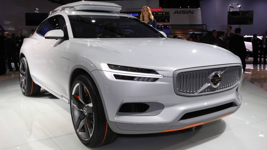 Volvo XC concept | <a href="https://beta-develop.quatrorodas.abril.com.br/noticias/saloes/detroit-2014/volvo-revelara-concept-xc-coupe-detroit-767556.shtml" rel="migration">Leia mais</a>