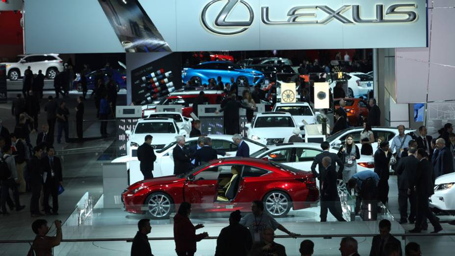 Estande da Lexus | <a href="https://beta-develop.quatrorodas.abril.com.br/noticias/saloes/detroit-2014" rel="migration">Tudo sobre o Salão!</a>