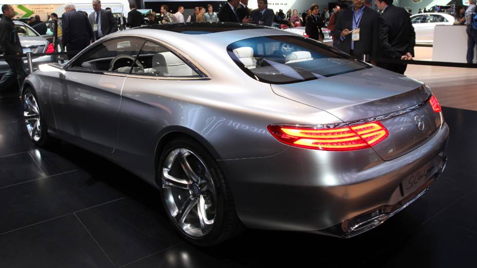 Mercedes-Benz Classe S Coupe | <a href="https://beta-develop.quatrorodas.abril.com.br/noticias/saloes/detroit-2014" rel="migration">Tudo sobre o Salão!</a>