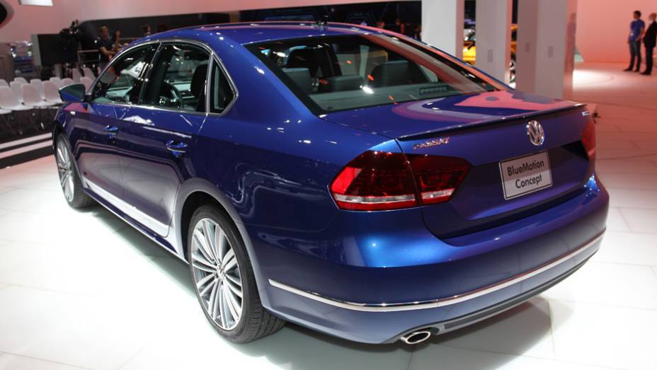 VW Passat Bluemotion | <a href="https://beta-develop.quatrorodas.abril.com.br/noticias/saloes/detroit-2014/vw-tera-passat-bluemotion-detroit-768175.shtml" rel="migration">Leia Mais</a> VW Passat Bluemotion | <a href="https://beta-develop.quatrorodas.abril.com.br/noticias/saloes/detroit-2014/vw-tera-passat-bluemotion-detroit-768175.shtml" rel="migration">Leia Mais</a>