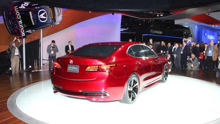 Acura TLX Prototype | <a href="https://beta-develop.quatrorodas.abril.com.br/noticias/saloes/detroit-2014/acura-apresenta-tlx-prototype-770463.shtml" rel="migration">Leia Mais</a>