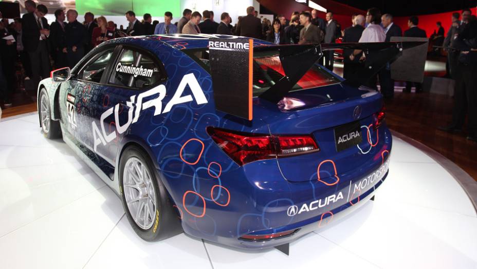 Acura TLX Prototype | <a href="https://beta-develop.quatrorodas.abril.com.br/noticias/saloes/detroit-2014/acura-apresenta-tlx-prototype-770463.shtml" rel="migration">Leia Mais</a>