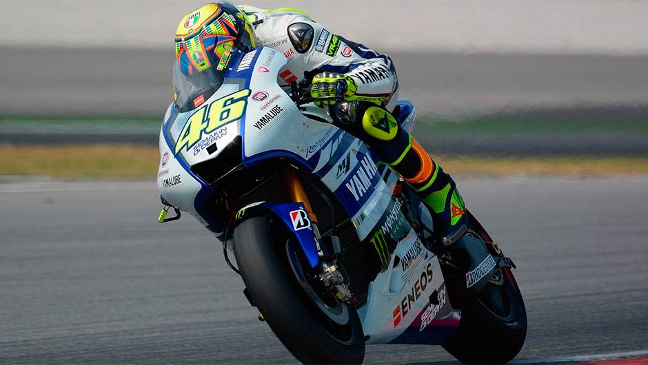 Valentino Rossi surpreendeu e foi o segundo mais r&aacute;pido | <a href="https://beta-develop.quatrorodas.abril.com.br/moto/noticias/motogp-marquez-lidera-primeiro-dia-testes-sepang-772341.shtml" rel="migration">Leia mais</a>