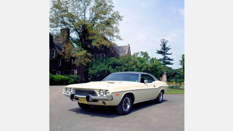 Challenger (1970) - O pony car chegou tarde para aproveitar os dias de gl&oacute;ria dos Mustang e Camaro. O cinema mais uma vez rendeu posteridade com Corrida Contra o Destino