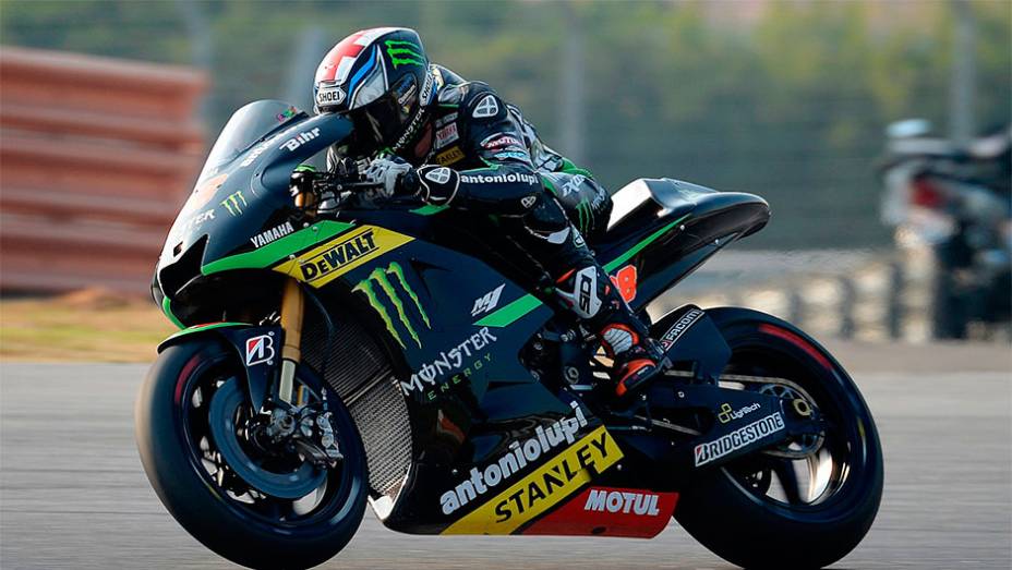 Bradley Smith marcou o sétimo melhor tempo | <a href="https://beta-develop.quatrorodas.abril.com.br/moto/noticias/motogp-marquez-domina-sepang-dia-772483.shtml" rel="migration">Leia mais</a>