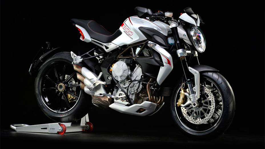MV Agusta lança Brutale 800 Dragster | <a href="https://beta-develop.quatrorodas.abril.com.br/moto/noticias/mv-agusta-lanca-brutale-800-dragster-773077.shtml" rel="migration">Leia mais</a> MV Agusta lança Brutale 800 Dragster | <a href="https://beta-develop.quatrorodas.abril.com.br/moto/noticias/mv-agusta-lanca-brutale-800-dragster-773077.shtml" rel="migration">Leia mais</a>