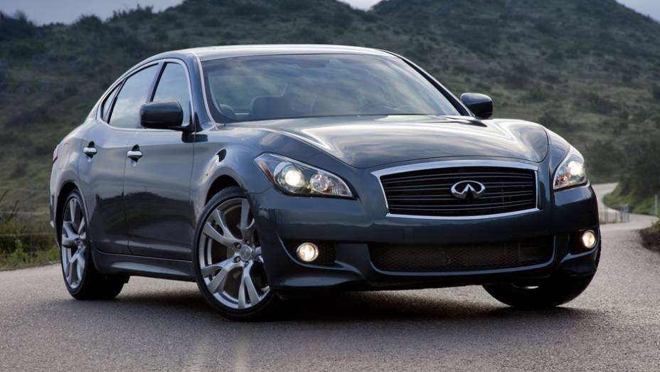 Infiniti - 128 PP100 | <a href="https://beta-develop.quatrorodas.abril.com.br/noticias/fabricantes/estudo-mostra-problemas-carros-novos-aumentou-773266.shtml" rel="migration">Leia mais</a>