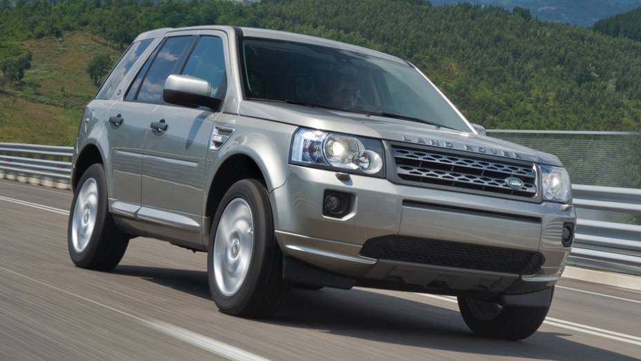 Land Rover - 179 PP100 | <a href="https://beta-develop.quatrorodas.abril.com.br/noticias/fabricantes/estudo-mostra-problemas-carros-novos-aumentou-773266.shtml" rel="migration">Leia mais</a>