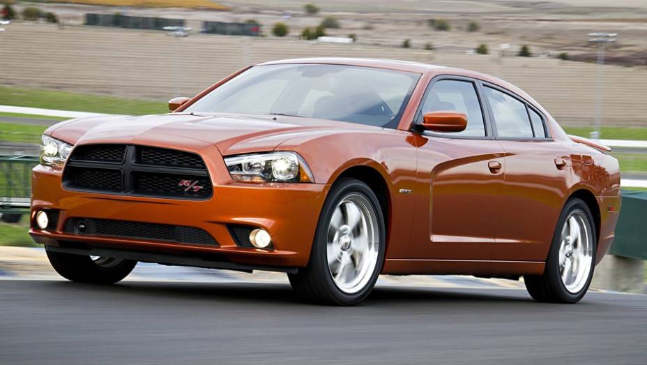 Dodge - 181 PP100 | <a href="https://beta-develop.quatrorodas.abril.com.br/noticias/fabricantes/estudo-mostra-problemas-carros-novos-aumentou-773266.shtml" rel="migration">Leia mais</a>
