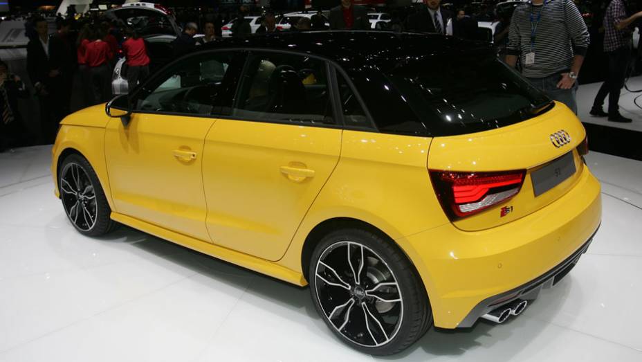 Audi S1 | <a href="https://beta-develop.quatrorodas.abril.com.br/noticias/saloes/genebra-2014/audi-s1-confirmado-salao-genebra-771121.shtml" rel="migration">Leia mais</a>| <a href="https://beta-develop.quatrorodas.abril.com.br/galerias/saloes/genebra/2014/direto-genebra-parte-1-775644.shtml" rel="migration">Veja ma</a>