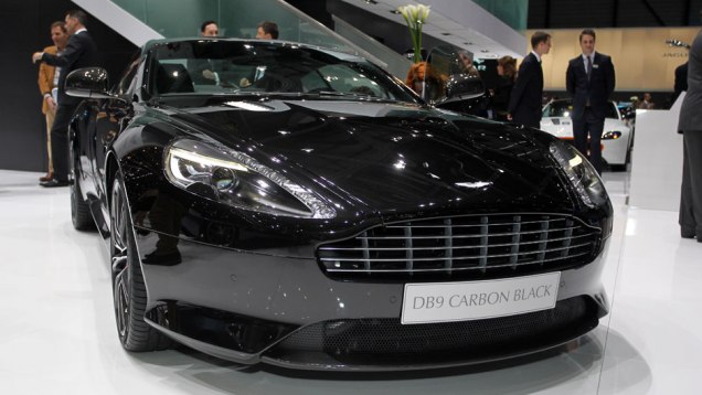 Aston Martin DB9 Carbon Black | <a href="https://beta-develop.quatrorodas.abril.com.br/noticias/saloes/genebra-2014/aston-martin-levara-edicoes-especiais-vantage-db9-genebra-774029.shtml" rel="migration">Leia mais</a> | <a href="https://beta-develop.quatrorodas.abril.com.br/galerias/saloes/genebra/2" rel="migration"></a> Aston Martin DB9 Carbon Black | <a href="https://beta-develop.quatrorodas.abril.com.br/noticias/saloes/genebra-2014/aston-martin-levara-edicoes-especiais-vantage-db9-genebra-774029.shtml" rel="migration">Leia mais</a> | <a href="https://beta-develop.quatrorodas.abril.com.br/galerias/saloes/genebra/2" rel="migration"></a>