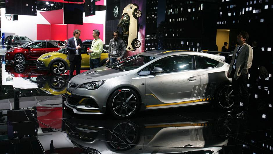 Opel Astra OPC Extreme | <a href="https://beta-develop.quatrorodas.abril.com.br/noticias/saloes/genebra-2014/opel-mostra-astra-opc-extreme-detalhes-774644.shtml" rel="migration">Leia mais</a> | <a href="https://beta-develop.quatrorodas.abril.com.br/galerias/saloes/genebra/2014/direto-genebra-parte-1" rel="migration"></a> Opel Astra OPC Extreme | <a href="https://beta-develop.quatrorodas.abril.com.br/noticias/saloes/genebra-2014/opel-mostra-astra-opc-extreme-detalhes-774644.shtml" rel="migration">Leia mais</a> | <a href="https://beta-develop.quatrorodas.abril.com.br/galerias/saloes/genebra/2014/direto-genebra-parte-1" rel="migration"></a>