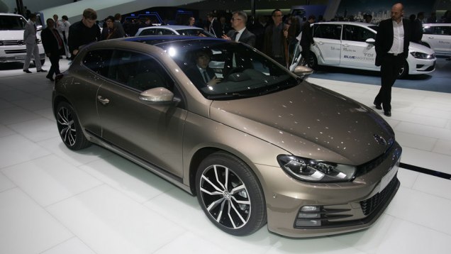Volkswagen Scirocco | <a href="https://beta-develop.quatrorodas.abril.com.br/noticias/saloes/genebra-2014/volkswagen-mostra-facelift-scirocco-773695.shtml" rel="migration">Leia mais</a>| <a href="https://beta-develop.quatrorodas.abril.com.br/galerias/saloes/genebra/2014/direto-genebra-parte-1-775644" rel="migration"></a> Volkswagen Scirocco | <a href="https://beta-develop.quatrorodas.abril.com.br/noticias/saloes/genebra-2014/volkswagen-mostra-facelift-scirocco-773695.shtml" rel="migration">Leia mais</a>| <a href="https://beta-develop.quatrorodas.abril.com.br/galerias/saloes/genebra/2014/direto-genebra-parte-1-775644" rel="migration"></a>