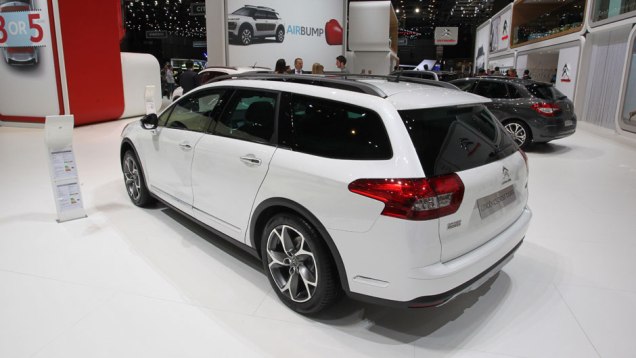 Citro&euml;n C5 Cross Tourer| <a href="https://beta-develop.quatrorodas.abril.com.br/noticias/saloes/genebra-2014/citroen-apresenta-c5-crosstourer-773771.shtml" rel="migration">Leia mais</a>| <a href="https://beta-develop.quatrorodas.abril.com.br/galerias/saloes/genebra/2014/direto-genebra-parte-1-77564" rel="migration"></a>