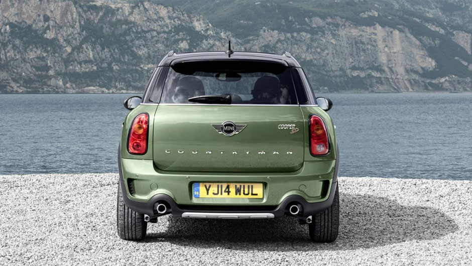 Op&ccedil;&otilde;es de motor continuam as mesmas, mas o Countryman S ganha um bloco 1.6 turbo atualizado de 190 cv e 24,4 mkgf de torque | <a href="https://beta-develop.quatrorodas.abril.com.br/noticias/saloes/new-york-2014/mini-countryman-2015-revelado-nova-york-779973.shtml" rel="migration">Leia</a>