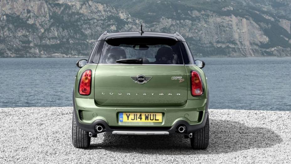Op&ccedil;&otilde;es de motor continuam as mesmas, mas o Countryman S ganha um bloco 1.6 turbo atualizado de 190 cv e 24,4 mkgf de torque | <a href="https://beta-develop.quatrorodas.abril.com.br/noticias/saloes/new-york-2014/mini-countryman-2015-revelado-nova-york-779973.shtml" rel="migration">Leia</a>