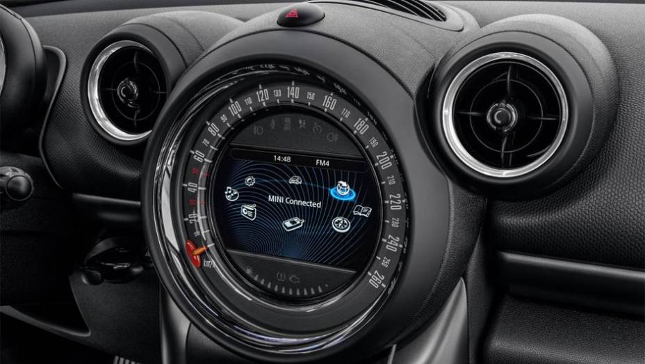 As modificações sutis continuam na cabine, já que o modelo dispõe de painel de instrumentos atualizado e aparelhagem cromada | <a href="https://beta-develop.quatrorodas.abril.com.br/noticias/saloes/new-york-2014/mini-countryman-2015-revelado-nova-york-779973.shtml" rel="migration">Lei</a> As modificações sutis continuam na cabine, já que o modelo dispõe de painel de instrumentos atualizado e aparelhagem cromada | <a href="https://beta-develop.quatrorodas.abril.com.br/noticias/saloes/new-york-2014/mini-countryman-2015-revelado-nova-york-779973.shtml" rel="migration">Lei</a>