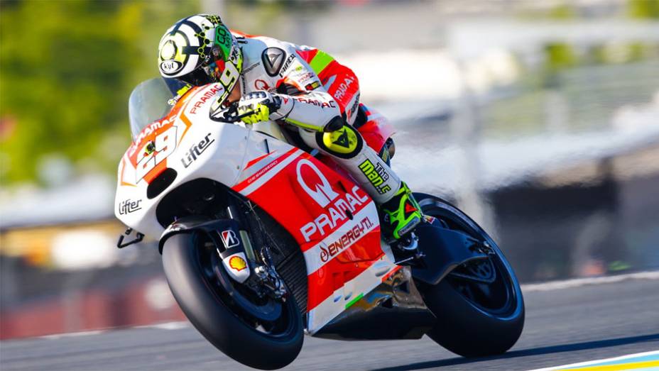 Iannone foi o segundo colocado | <a href="https://beta-develop.quatrorodas.abril.com.br/moto/noticias/motogp-marquez-domina-treino-livre-franca-783040.shtml" rel="migration">Leia mais</a>