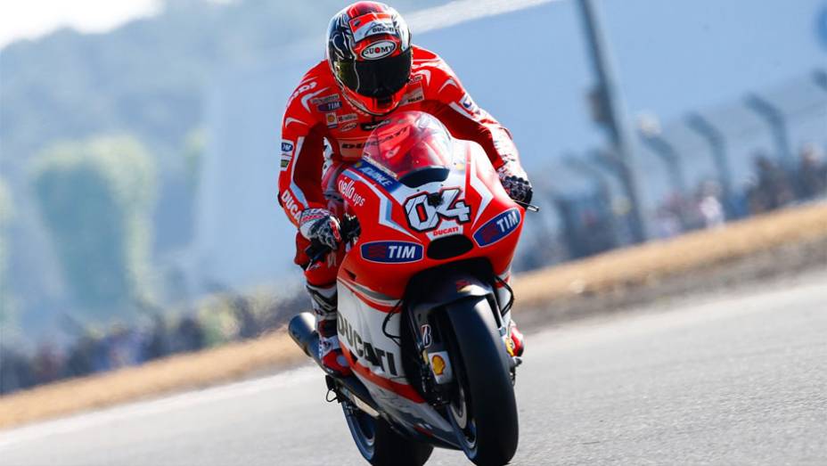 Andrea Dovizioso foi o terceiro mais rápido | <a href="https://beta-develop.quatrorodas.abril.com.br/moto/noticias/motogp-marquez-pole-le-mans-783126.shtml" rel="migration">Leia mais</a>