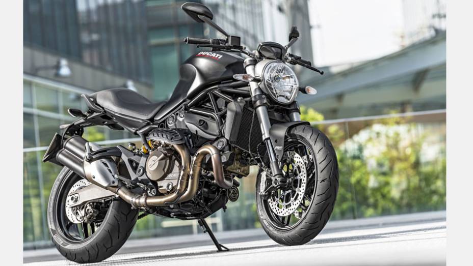 A Monster 821 2014 vem muito completa no quesito eletr&ocirc;nica | <a href="https://beta-develop.quatrorodas.abril.com.br/moto/noticias/ducati-revela-monster-821-2014-784507.shtml" rel="migration">Leia mais</a>