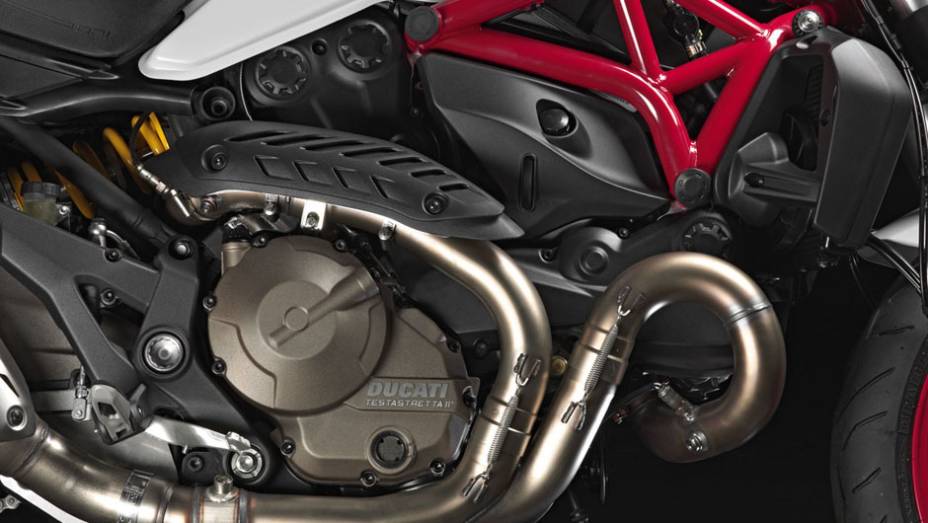 Detalhe do motor Testastretta 11&deg; | <a href="https://beta-develop.quatrorodas.abril.com.br/moto/noticias/ducati-revela-monster-821-2014-784507.shtml" rel="migration">Leia mais</a>