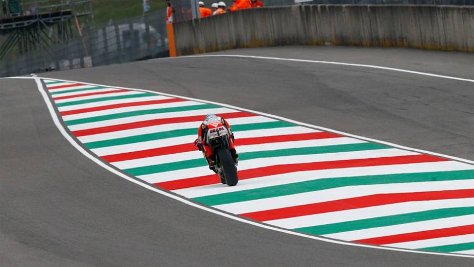 O alem&atilde;o Stefan Bradl ficou com o s&eacute;timo melhor tempo | <a href="https://beta-develop.quatrorodas.abril.com.br/moto/noticias/motogp-marquez-lidera-treinos-mugello-784616.shtml" rel="migration">Leia mais</a>