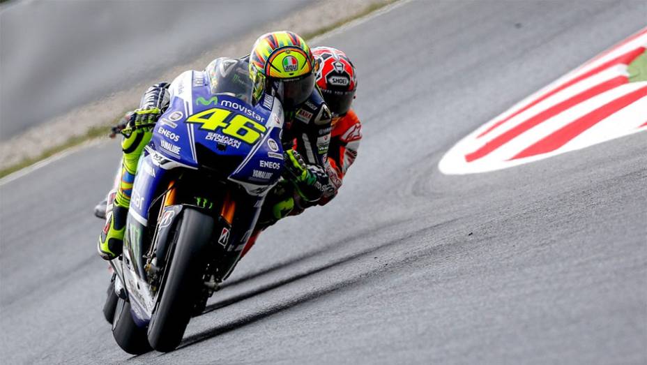 Com final emocionante, Valentino Rossi foi o segundo | <a href="https://beta-develop.quatrorodas.abril.com.br/moto/noticias/motogp-marquez-vence-corrida-emocionante-barcelona-786084.shtml" rel="migration">Leia mais</a>