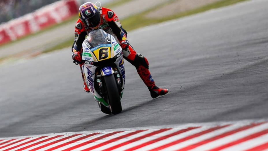 O alem&atilde;o Stefan Bradl terminou a prova em quinto, na Catalunha | <a href="https://beta-develop.quatrorodas.abril.com.br/moto/noticias/motogp-marquez-vence-corrida-emocionante-barcelona-786084.shtml" rel="migration">Leia mais</a>