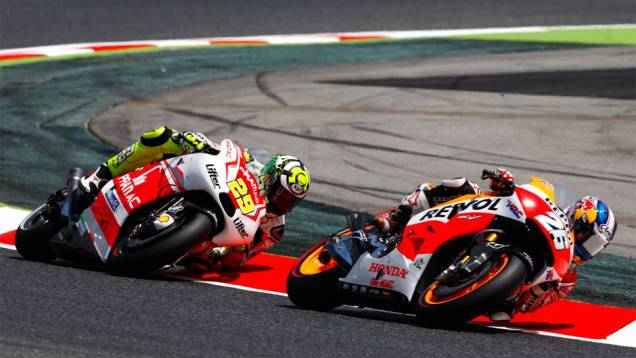 Andrea Iannone (29) foi o nono | <a href="https://beta-develop.quatrorodas.abril.com.br/moto/noticias/motogp-marquez-vence-corrida-emocionante-barcelona-786084.shtml" rel="migration">Leia mais</a> Andrea Iannone (29) foi o nono | <a href="https://beta-develop.quatrorodas.abril.com.br/moto/noticias/motogp-marquez-vence-corrida-emocionante-barcelona-786084.shtml" rel="migration">Leia mais</a>