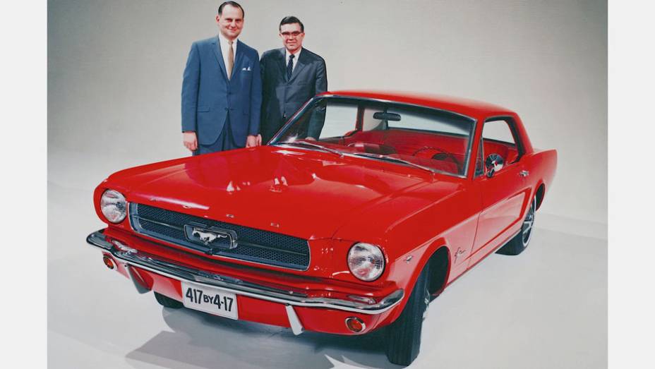 Compacto equipado com V8 e desenho de apelo esportivo, ele foi respons&aacute;vel por dar in&iacute;cio ao fen&ocirc;meno dos pony-cars. Come&ccedil;ou com vers&otilde;es de 164, 210 e 271 cv.