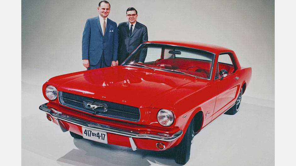 Compacto equipado com V8 e desenho de apelo esportivo, ele foi respons&aacute;vel por dar in&iacute;cio ao fen&ocirc;meno dos pony-cars. Come&ccedil;ou com vers&otilde;es de 164, 210 e 271 cv.