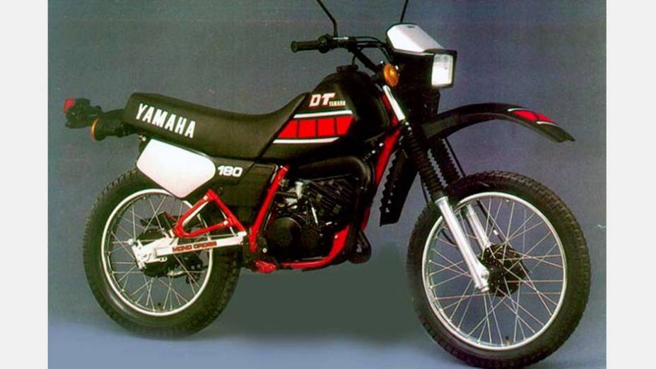 A Yamaha DT180 era a primeira escolha dos "trilheiros" na década de 1980 A Yamaha DT180 era a primeira escolha dos "trilheiros" na década de 1980