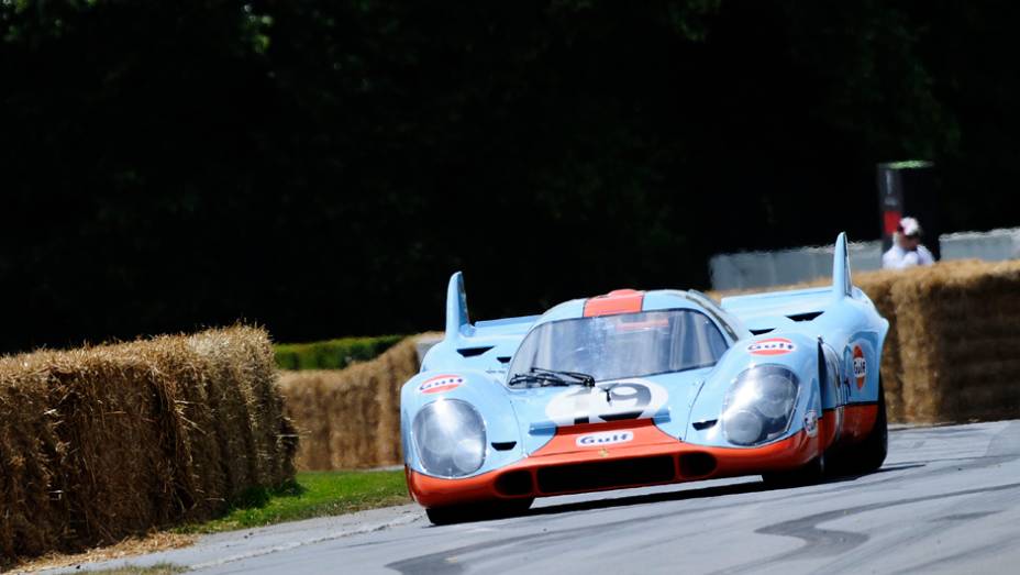 Raridade! Um Porsche 917k durante a subida de montanha | <a href="https://beta-develop.quatrorodas.abril.com.br/galerias/especiais/festival-goodwood-2014-parte-1-787499.shtml" rel="migration">Parte 1</a>